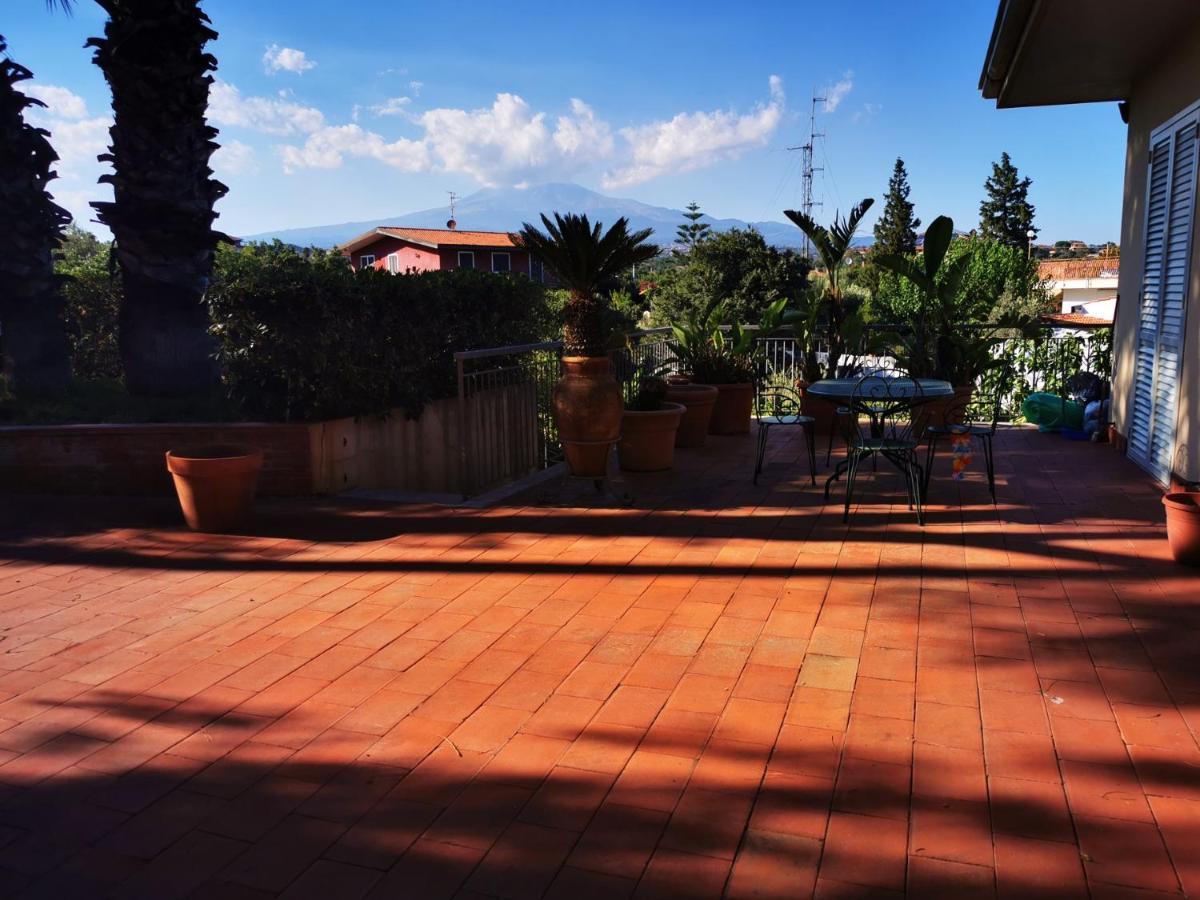 Holiday Flower Villa Panoramica Sul Golfo Di Catania Мистербианко Екстериор снимка