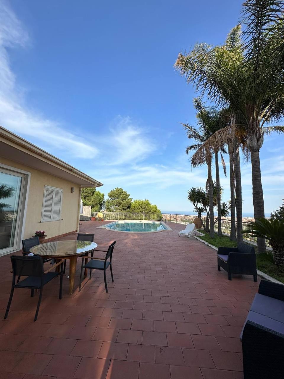 Holiday Flower Villa Panoramica Sul Golfo Di Catania Мистербианко Екстериор снимка